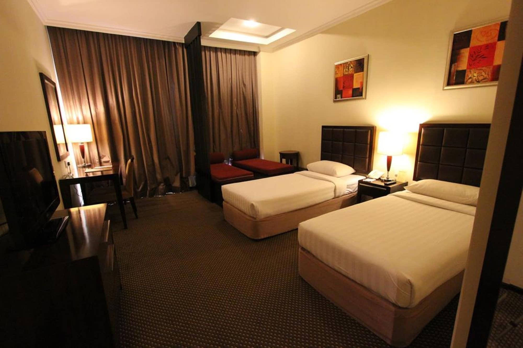 Harmoni One Convention Hotel And Service Apartments Batam Exteriör bild