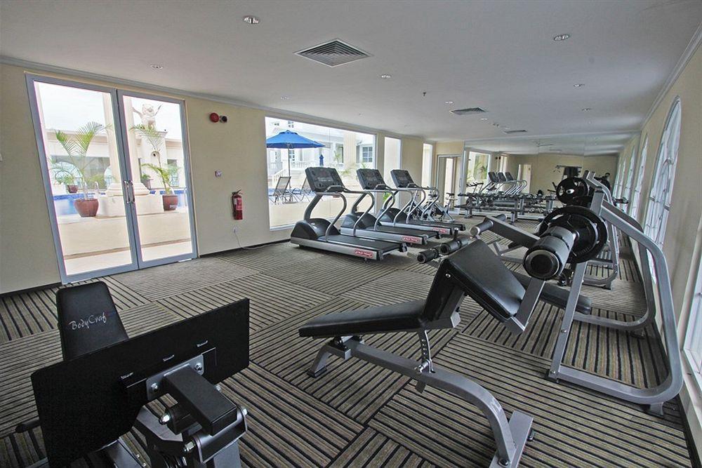Harmoni One Convention Hotel And Service Apartments Batam Exteriör bild