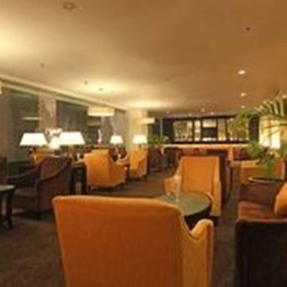 Harmoni One Convention Hotel And Service Apartments Batam Exteriör bild